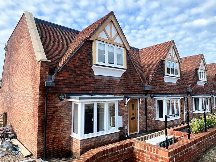 3 Bedroom Property To Rent In Ashford Road, St Michaels, Tenterden, TN30