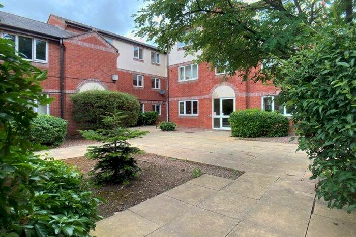 1 Bedroom Flat To Rent In St. Pauls Road Vine Court, Cheltenham, GL50