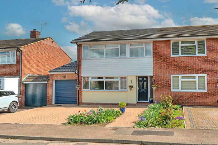 3 Bedroom Semi Detached House For Sale In Oaklea Road, Paddock Wood, TN12