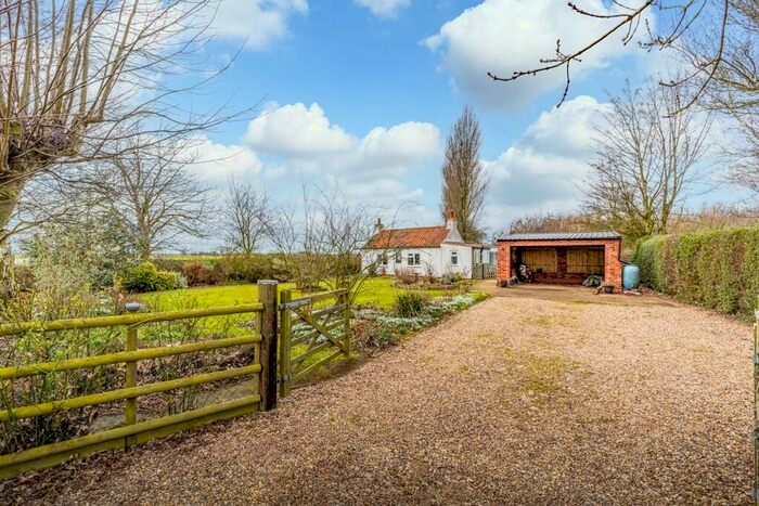 2 Bedroom Detached Bungalow For Sale In Sandyford Lane, Old Leake, PE22