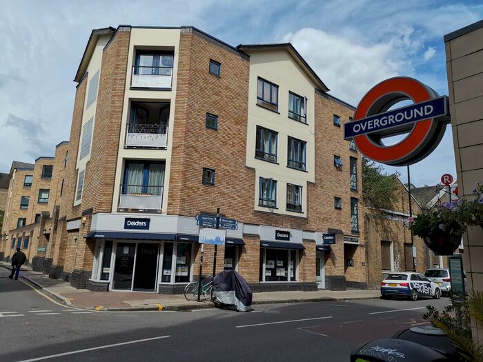 2 Bedroom Flat To Rent In Wapping High Street, Wapping, London, E1W