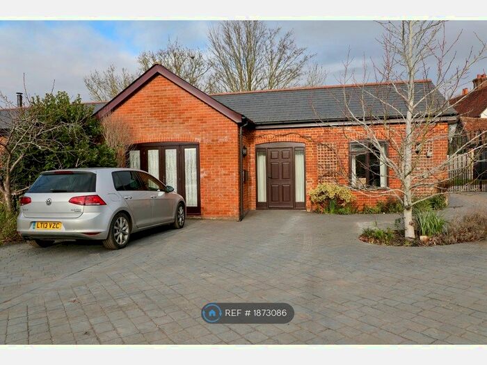 1 Bedroom Bungalow To Rent In West Flexford Lane, Guildford, GU3