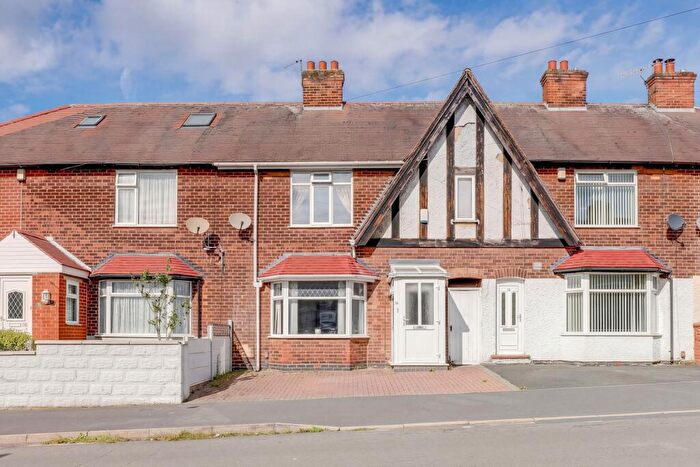 2 Bedroom Semi-Detached House For Sale In Woodstock Avenue, Nottingham, NG7