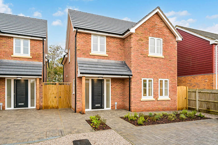 4 Bedroom Detached House For Sale In Hunts Pond Road, Titchfield Common, PO14