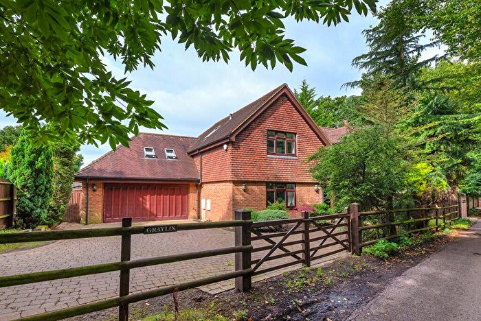 3 Bedroom Detached House For Sale In Whitepost Lane, Meopham, DA13