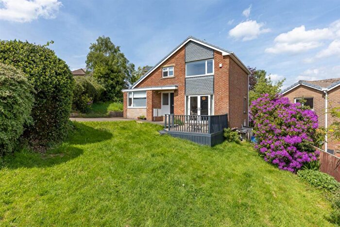 4 Bedroom Detached House For Sale In Shaw Lane, Holmfirth, HD9