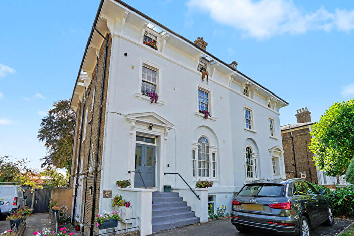 2 Bedroom Flat For Sale In B Church Terrace, Lewisham, London, SE13
