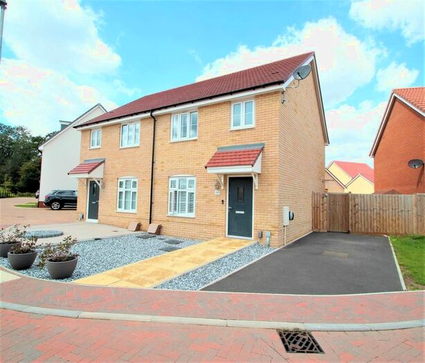 3 Bedroom Semi-Detached House For Sale In Gipping View Road, Sproughton, Ipswich, IP8