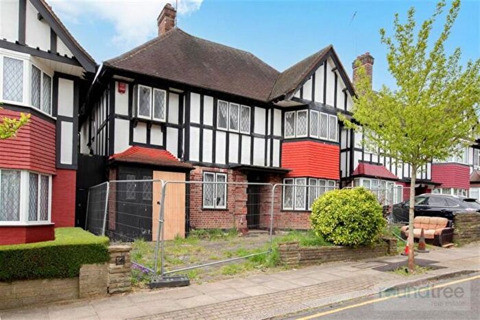 5 Bedroom Detached House For Sale In Gloucester Gardens, Golders Green, NW11