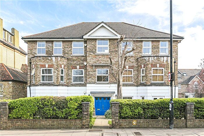 2 Bedroom Flat For Sale In Upper Richmond Road, Putney, SW15
