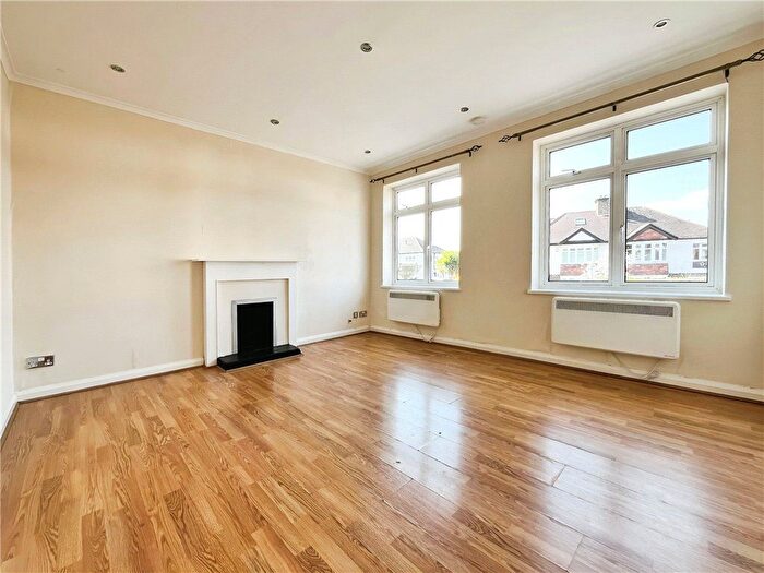 2 Bedroom Flat To Rent In Cross Deep, Twickenham, TW1