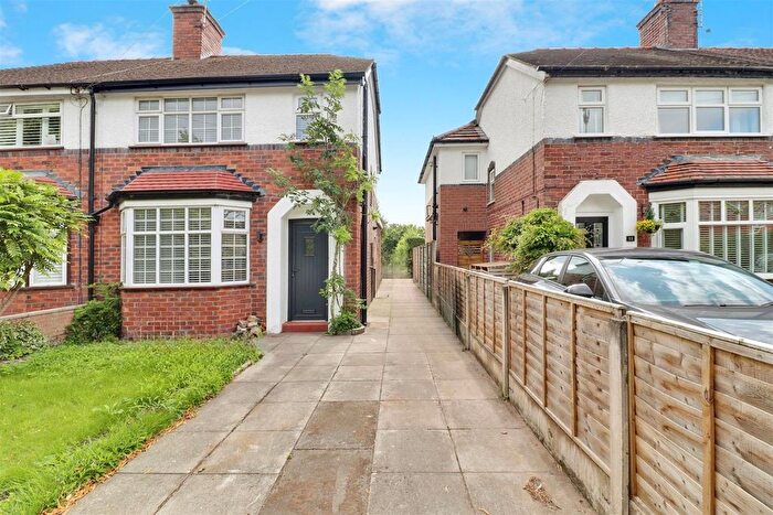 3 Bedroom Property To Rent In Hassall Road, Sandbach, CW11