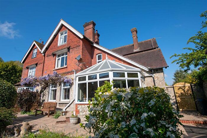 4 Bedroom Semi-Detached House For Sale In Queens Avenue, Maidstone, ME16