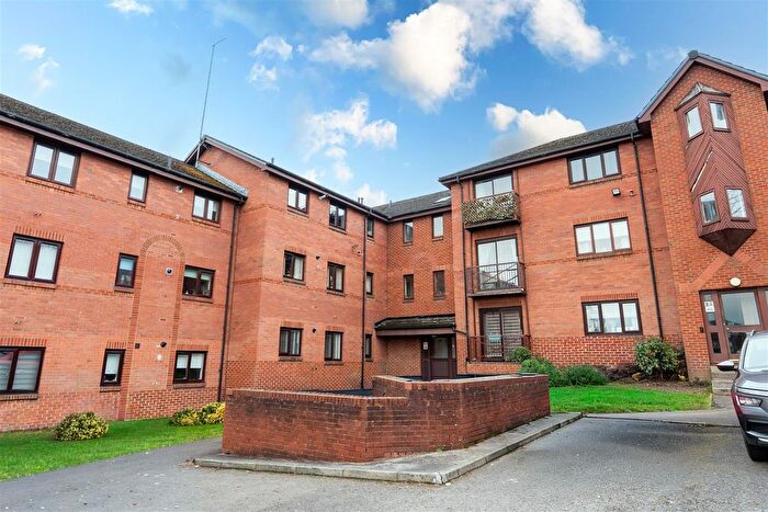 2 Bedroom Flat For Sale In The Mount, Motherwell, ML1