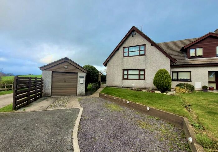 2 Bedroom Detached House To Rent In Llanddoged, LL26
