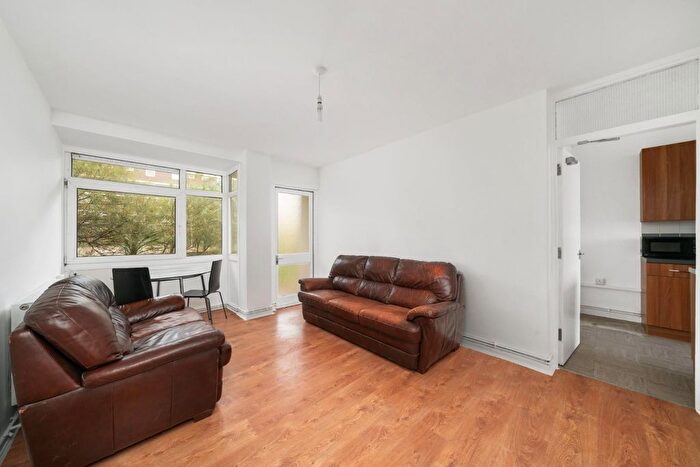 1 Bedroom Flat For Sale In Columbia Road, Shoreditch, E2