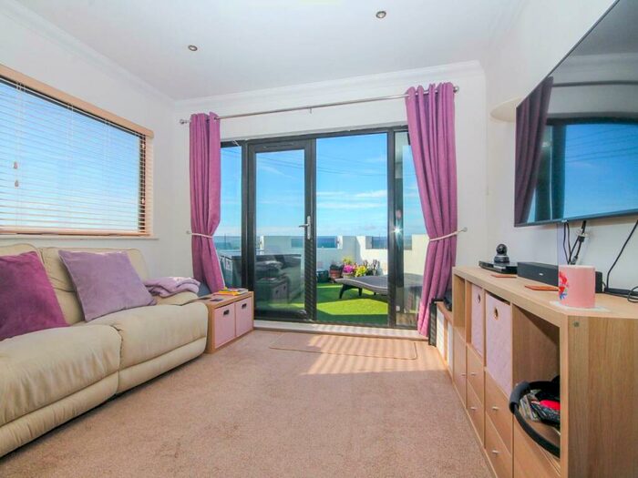 2 Bedroom Apartment To Rent In St Catherines Road, Southbourne, Bournemouth, BH6