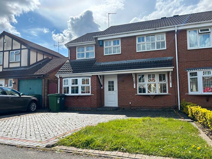 5 Bedroom Property To Rent In Hallam Crescent, Wolverhampton, WV10