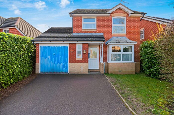 3 Bedroom Detached House For Sale In Foxglove Close, Bishop's Stortford, CM23