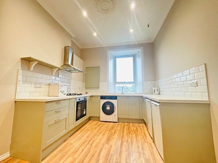 1 Bedroom Flat To Rent In Langside Road, Crosshill, Glasgow, G42