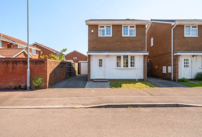 3 Bedroom Detached House For Sale In Longs Drive, Yate, Bristol, Gloucestershire, BS37