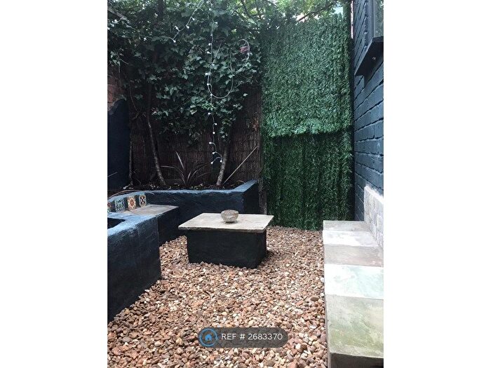 6 Bedroom Terraced House To Rent In Ladybarn Road, Manchester, M14