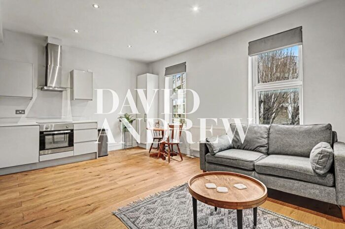 2 Bedroom Flat To Rent In Brownswood Road, London, N4