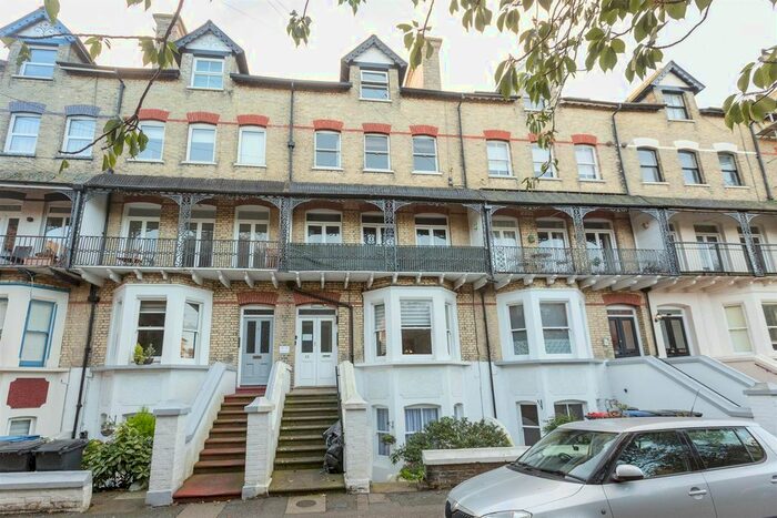 2 Bedroom Flat To Rent In Adrian Square, Westgate-On-Sea CT8
