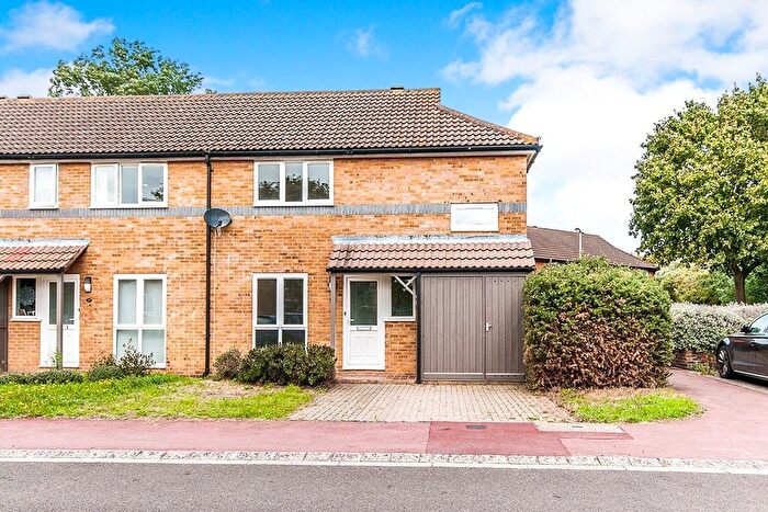 2 Bedroom End Of Terrace House To Rent In Sevastopol Place, Canterbury, Kent, CT1