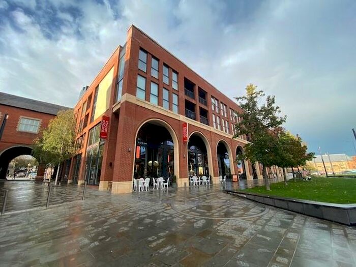 2 Bedroom Apartment To Rent In Exchange Street, Aylesbury, HP20