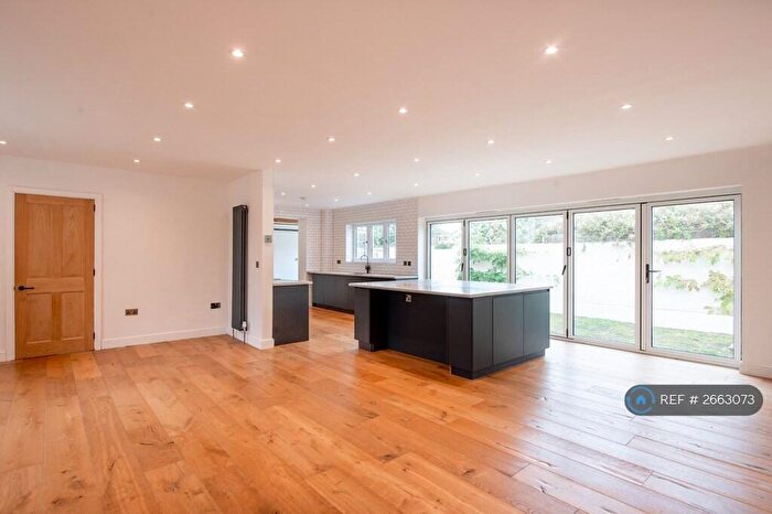 3 Bedroom Detached House To Rent In Rock Road, Cam, GL11