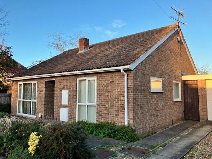 3 Bedroom Detached Bungalow To Rent In Fraser Road, Cambridge, Cambridgeshire, CB4