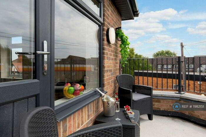 2 Bedroom Flat To Rent In Watford Road, Wembley, HA0