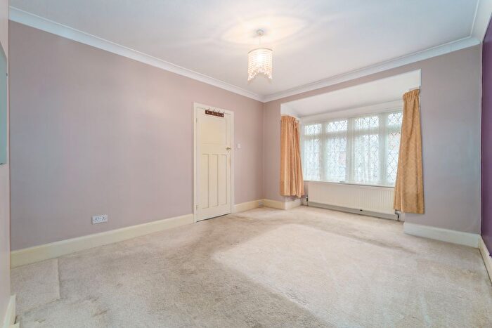 3 Bedroom Detached Bungalow For Sale In Princes Road, Ashford, TW15