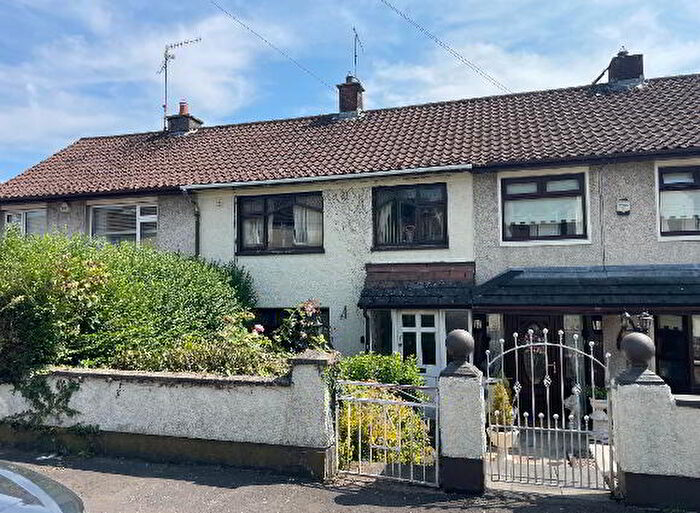 3 Bedroom Mid Terraced House For Sale In Drumalane Park, Newry, BT35