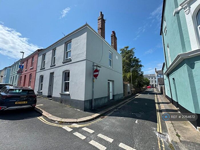 2 Bedroom Maisonette To Rent In Admirality Street, Stonehouse, Plymouth, PL1