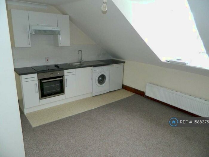 1 Bedroom Flat To Rent In Zinzan St, Reading, RG1