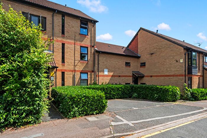 Studio To Rent In Shinners Close, SE25