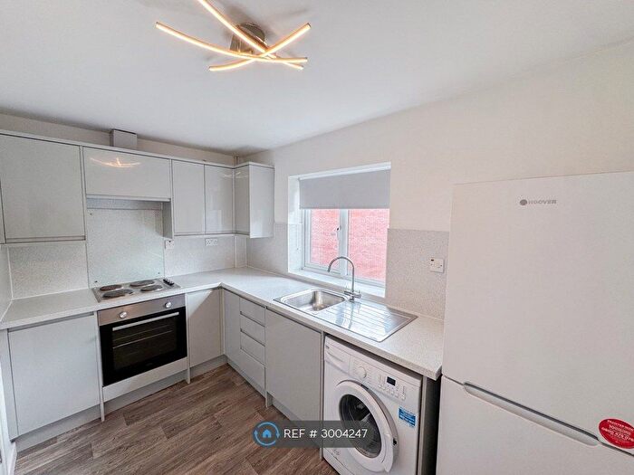 1 Bedroom Flat To Rent In Baneswell Courtyard, Newport, NP20
