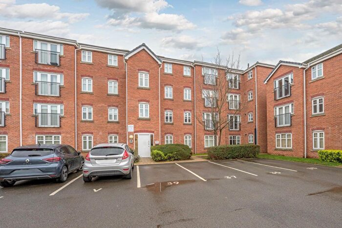 2 Bedroom Flat For Sale In Thunderbolt Way, Tipton, DY4