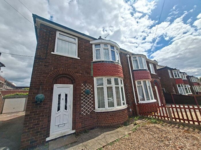 3 Bedroom Property To Rent In Newland Avenue, Scunthorpe, DN15