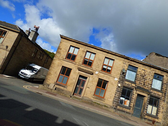 1 Bedroom Flat To Rent In Willow Street, Waterfoot, BB4