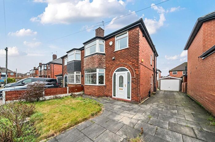 3 Bedroom Semi Detached House For Sale In Greenacre Lane, Worsley, Manchester, M28