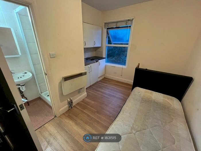 Studio To Rent In Church Road, London, E10