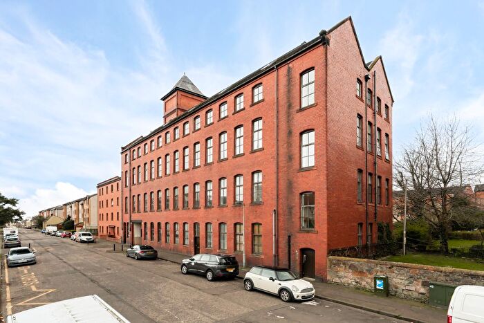 1 Bedroom Flat For Sale In / Restalrig Drive, Edinburgh, EH7