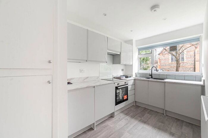 Studio For Sale In Linden Lea, Hatch End, Pinner, HA5
