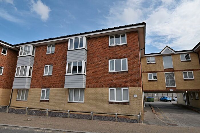 2 Bedroom Flat For Sale In Bridge Street, Newhaven, BN9