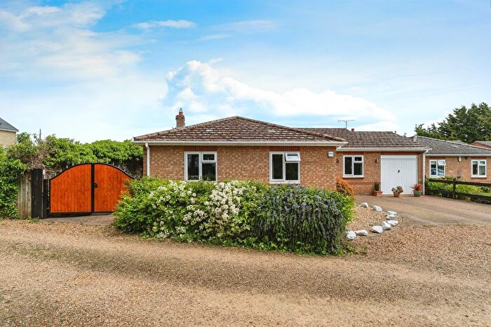 3 Bedroom Detached Bungalow For Sale In The Pastures, Chatteris, PE16