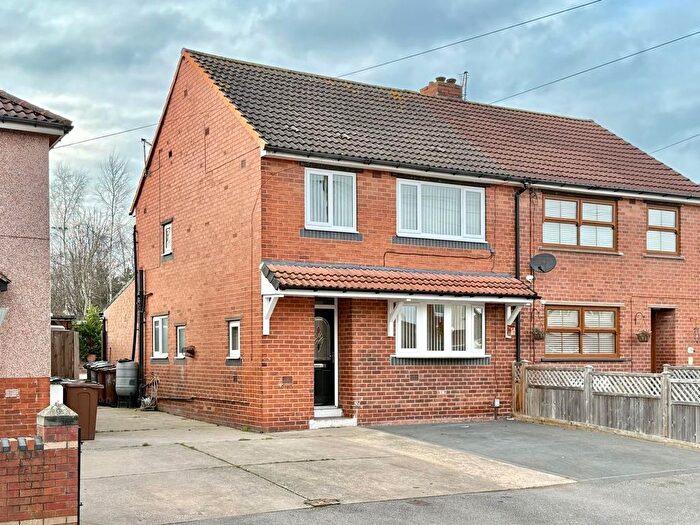 3 Bedroom Semi-Detached House For Sale In Highfields Road, Darton, Barnsley, S75