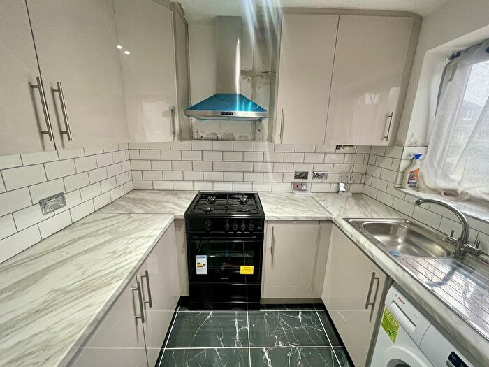 3 Bedroom Semi-Detached House To Rent In Jessop Avenue, Southall, UB2